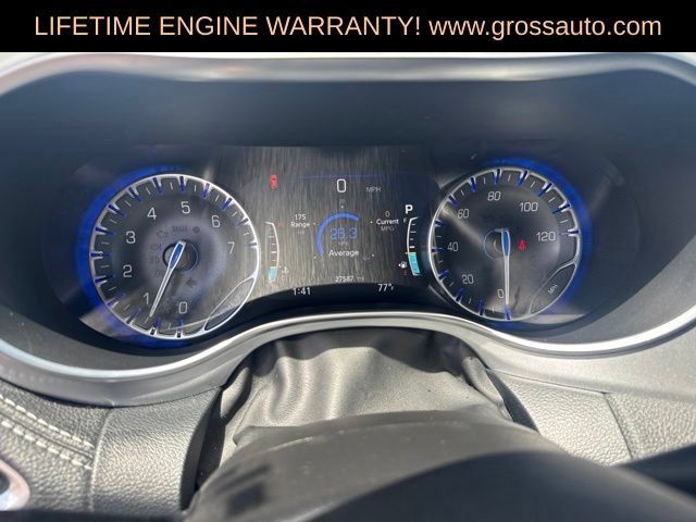 Used 2025 Chrysler Pacifica Limited FWD image 20