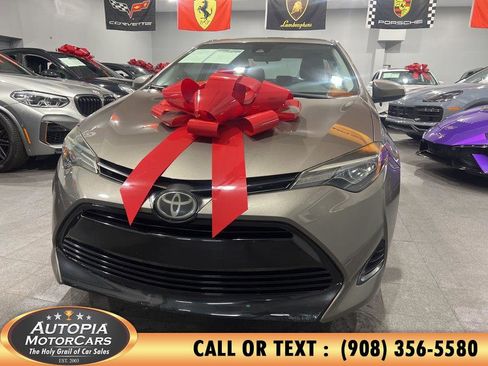 Used 2019 Toyota Corolla LE image 1