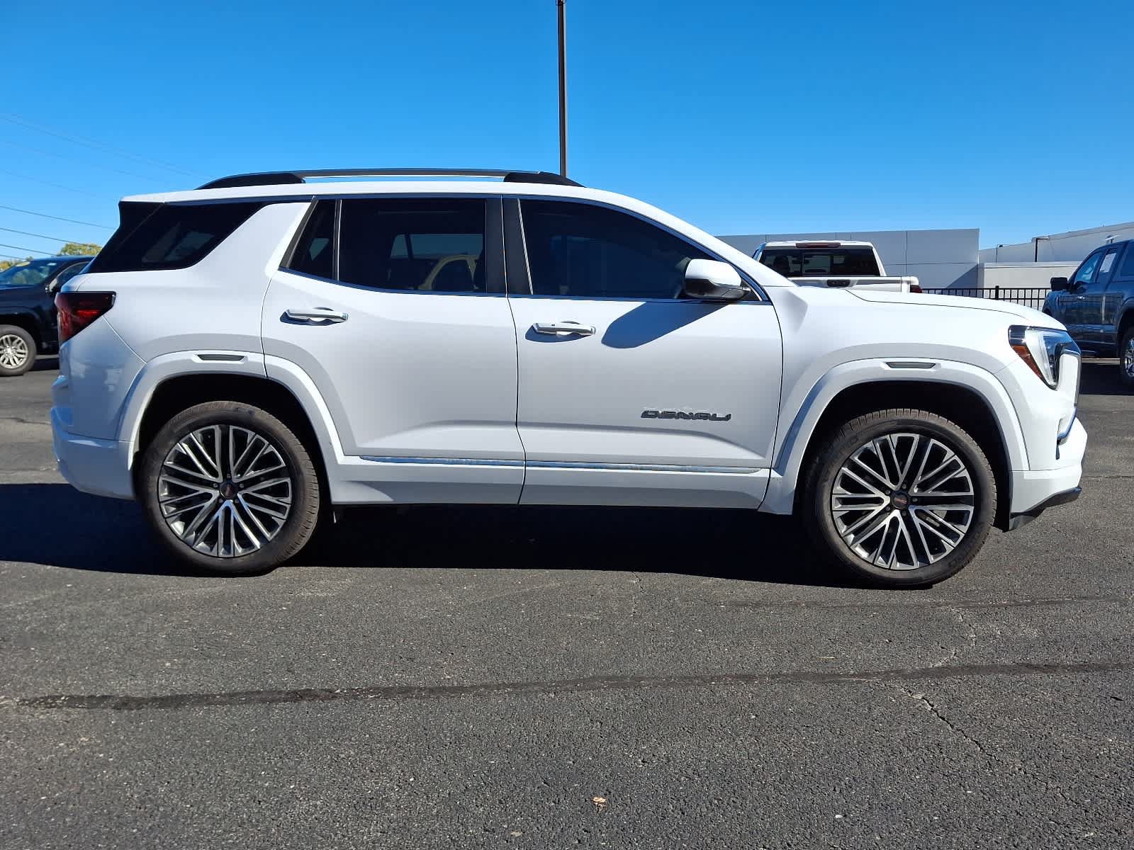 Used 2026 GMC Terrain Denali AWD/4WD image 8