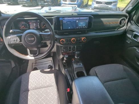 Certified 2024 Jeep Gladiator Mojave w/ Technology Group AWD/4WD image 14