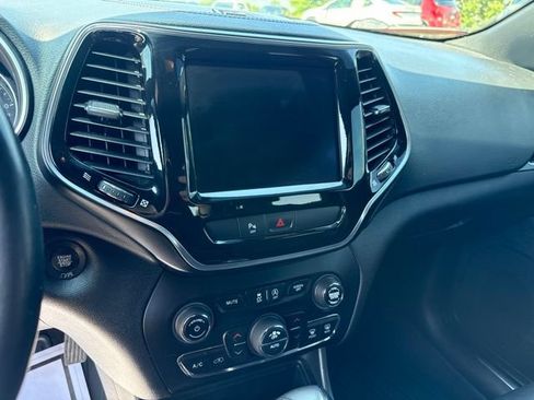 Used 2019 Jeep Cherokee High Altitude AWD/4WD image 31