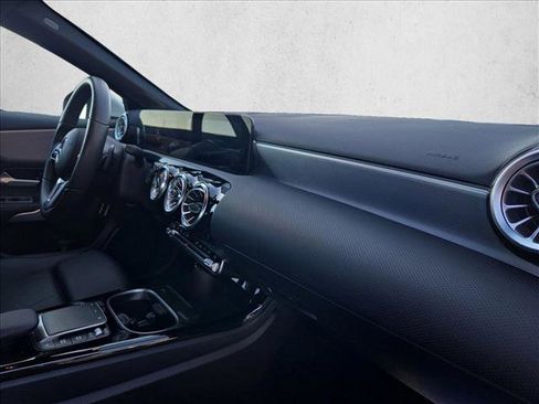 Used 2022 Mercedes-Benz A 220 image 21