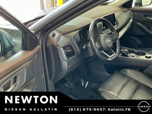 Used 2023 Nissan Rogue SV w/ SV Premium Package AWD/4WD image 6
