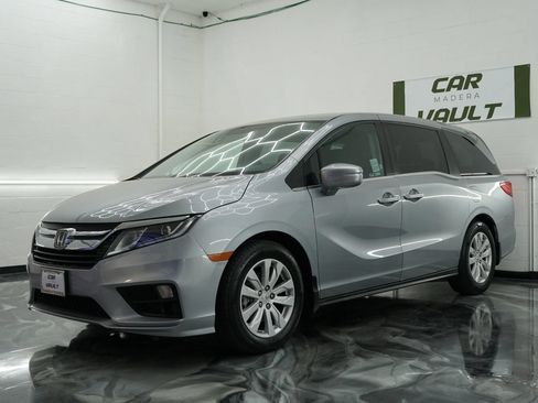 Used 2019 Honda Odyssey LX image 1