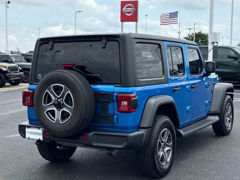 Used 2022 Jeep Wrangler Unlimited Sport AWD/4WD image 3