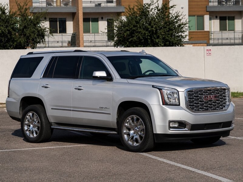 Used 2018 GMC Yukon Denali w/ Open Road Package AWD/4WD image 3