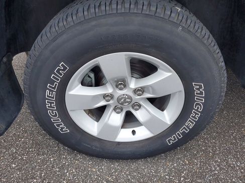 Used 2017 RAM 1500 Tradesman w/ Popular Equipment Group image 9