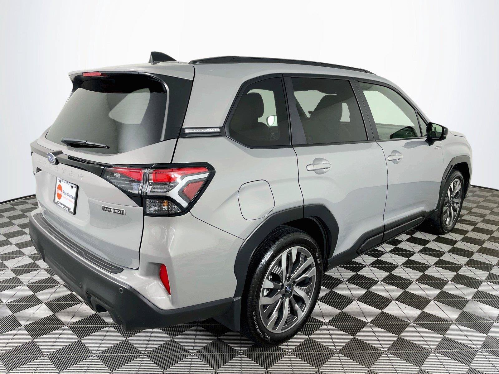 Used 2025 Subaru Forester Touring w/ Protection Package (1PH) AWD/4WD image 10
