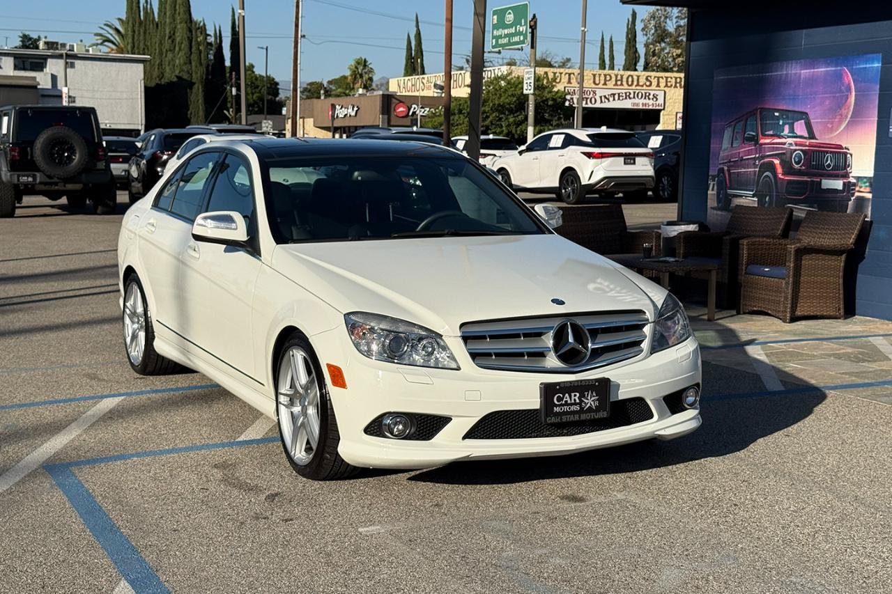 Used 2009 Mercedes-Benz C 350 Sport image 4