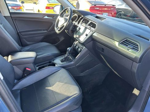 Used 2019 Volkswagen Tiguan SE w/ Panoramic Sunroof Package image 31