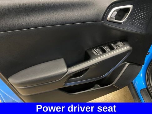 Used 2025 Kia Soul EX FWD image 9