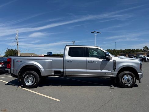 Used 2024 Ford F350 Platinum AWD/4WD image 2