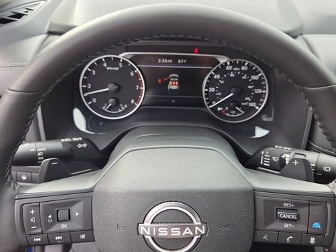 Used 2025 Nissan Rogue SV image 20