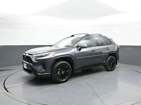 Certified 2024 Toyota RAV4 SE image 10