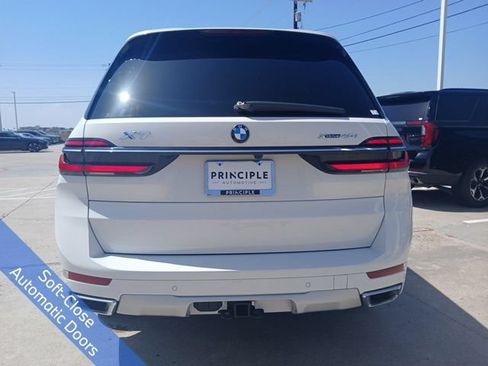 Used 2026 BMW X7 xDrive40i AWD/4WD image 8