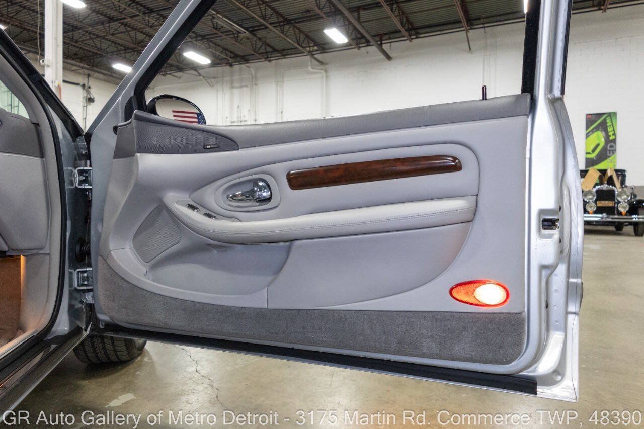 Used 1998 Lincoln Mark VIII RWD image 37