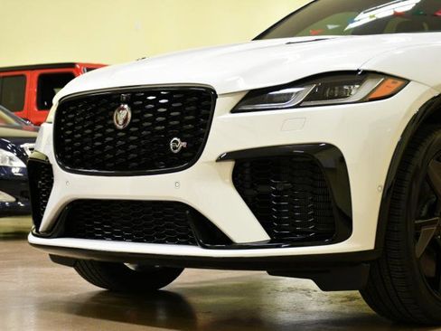 Used 2023 Jaguar F-PACE SVR AWD/4WD image 8