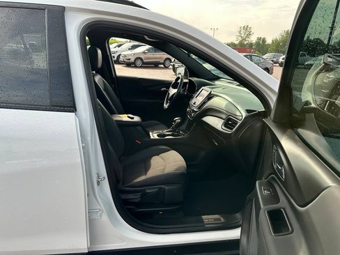 Used 2022 Chevrolet Equinox RS AWD/4WD image 28