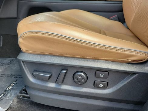 Used 2025 INFINITI QX80 Sensory AWD/4WD image 12