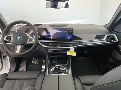New 2026 BMW X5 xDrive50e w/ M Sport Package image 15