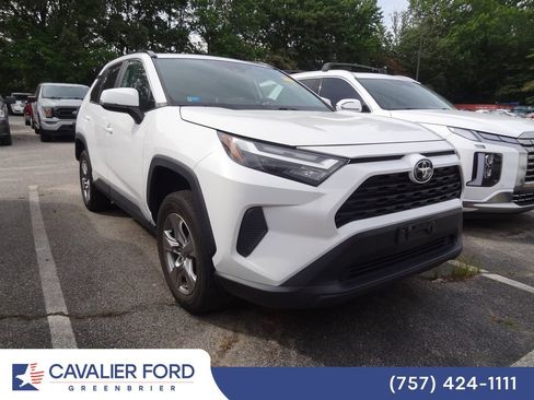 Used 2023 Toyota RAV4 XLE AWD/4WD image 1