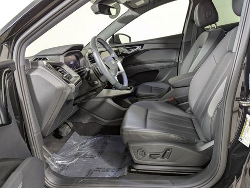 Certified 2024 Audi Q4 e-tron Premium Plus w/ Premium Plus image 9