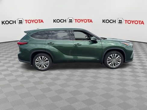 Used 2023 Toyota Highlander Platinum AWD/4WD image 9