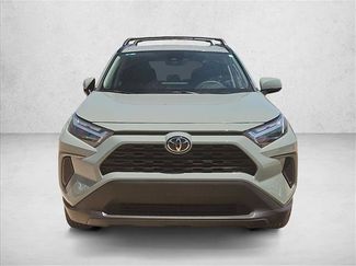 Used 2022 Toyota RAV4 XLE w/ Convenience Package FWD video 2