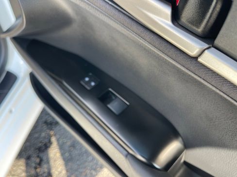 Used 2025 Toyota Camry LE w/ Convenience Package image 20