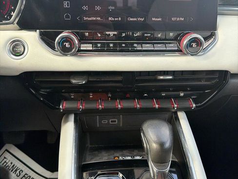 Used 2024 GMC Canyon AT4X w/ AT4X AEV Edition image 29