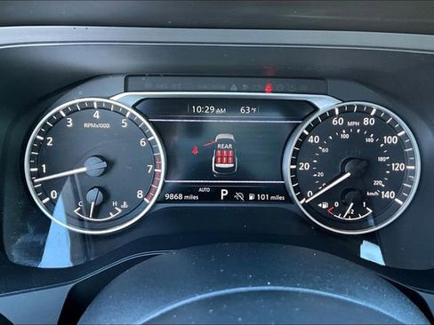 Used 2024 Nissan Pathfinder S image 10