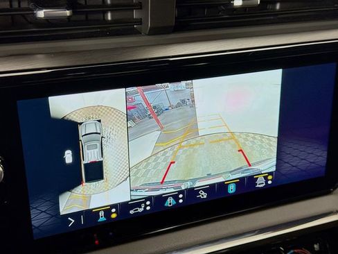 Used 2023 GMC Sierra 1500 AT4 image 17