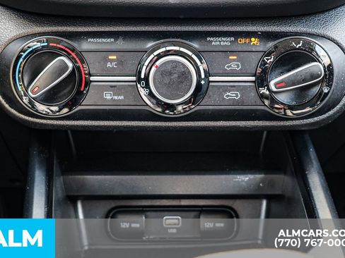 Used 2025 Kia Soul LX w/ LX Technology Package image 40