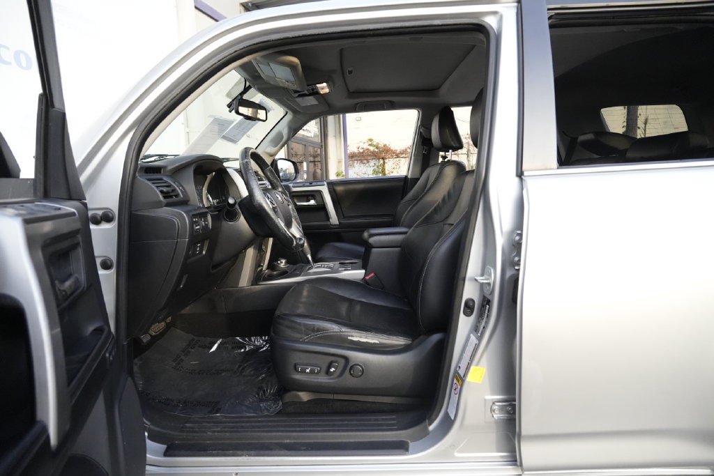 Used 2016 Toyota 4Runner Limited AWD/4WD image 16