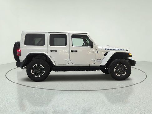 Used 2024 Jeep Wrangler Unlimited Rubicon 4xe AWD/4WD image 4