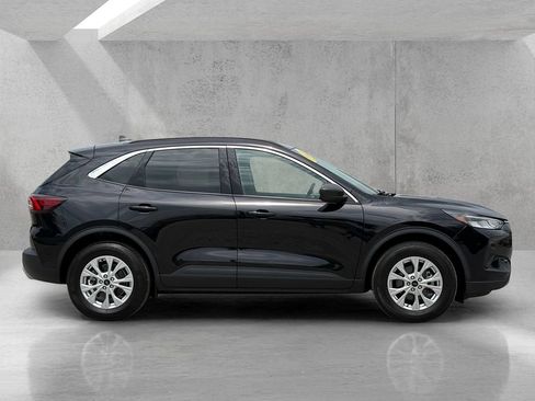Used 2023 Ford Escape Active w/ Tech Pack #1 AWD/4WD image 4