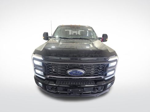 Used 2023 Ford F250 Lariat w/ Lariat Ultimate Package AWD/4WD image 2