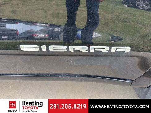 Used 2024 GMC Sierra 1500 SLE w/ Preferred Package image 9