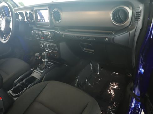 Certified 2019 Jeep Wrangler Sport image 20