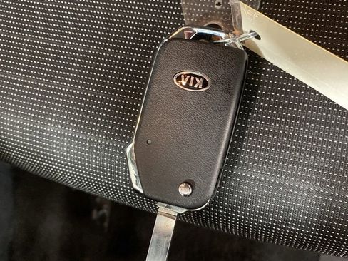 Used 2019 Kia Forte S image 20