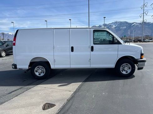 New 2025 Chevrolet Express 2500 w/ Driver Convenience Package RWD image 25
