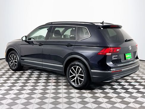 Used 2021 Volkswagen Tiguan SE w/ Panoramic Sunroof Package FWD image 6