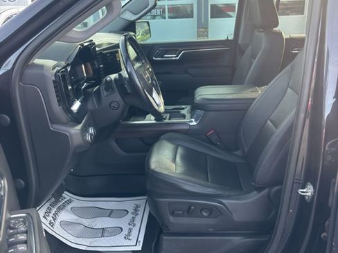 Used 2023 GMC Sierra 1500 SLT w/ SLT Convenience Package image 9