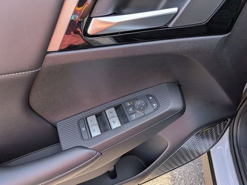 New 2026 Mitsubishi Outlander SE image 13