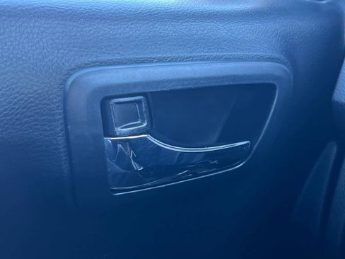 Used 2019 Toyota Tacoma TRD Off-Road w/ Technology Package image 22