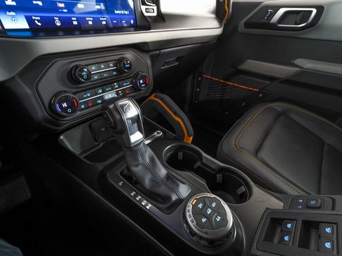 Used 2023 Ford Bronco Badlands w/ Sasquatch Package image 20