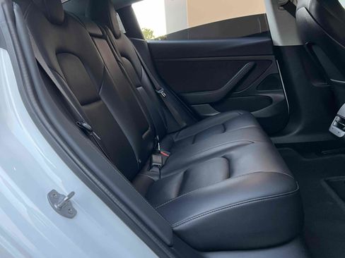 Used 2020 Tesla Model 3 Standard Range Plus image 27