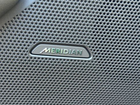 New 2026 Land Rover Range Rover Velar Dynamic SE image 20