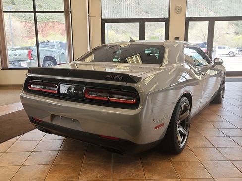 Used 2021 Dodge Challenger SRT Hellcat w/ Plus Package RWD image 3