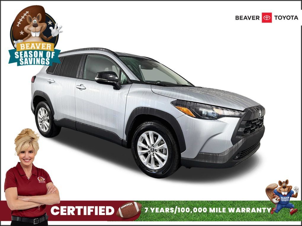 Used 2026 Toyota Corolla Cross LE FWD image 1